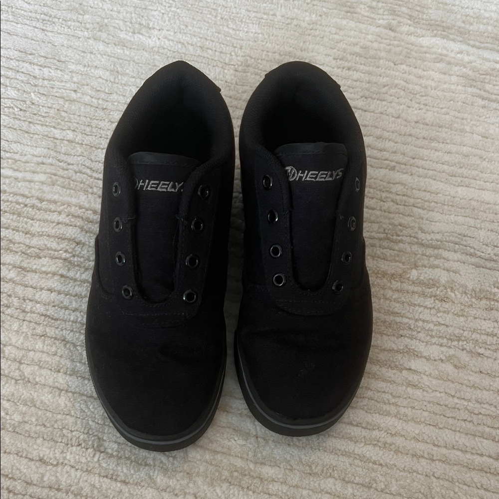 Heelys Kid’s Black Sneakers
